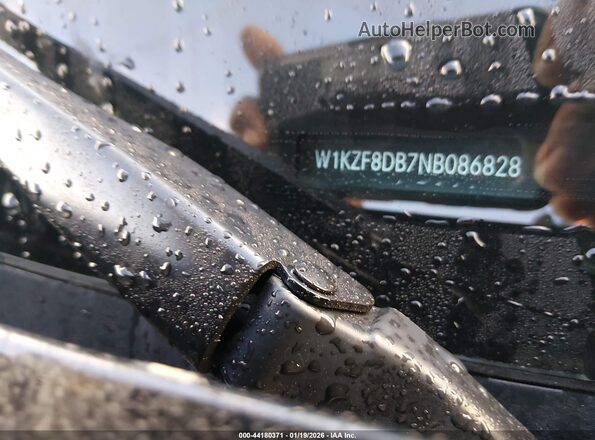 W1KZF8DB7NB086828 2022 MERCEDES-BENZ E-CLASS Черный Вид подкапотного пространства