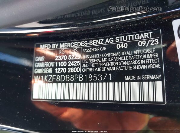 W1KZF8DB8PB185371 2023 MERCEDES-BENZ E-CLASS Black Вид підкапотного простору
