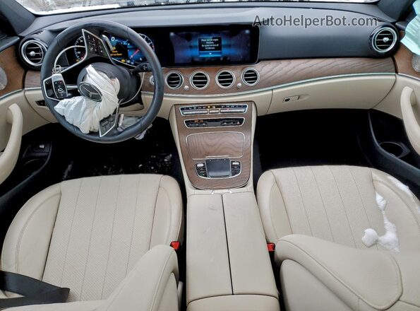 W1KZF8EB8NB055781 2022 MERCEDES-BENZ E Blue Widok deski rozdzielczej