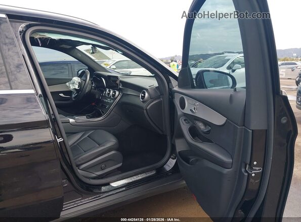 W1N0G8DB3MV265678 2021 MERCEDES-BENZ GLC 300 Черный Вид салона спереди