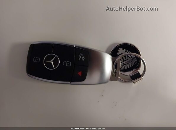 W1N0G8DB9NV341860 2022 MERCEDES-BENZ GLC 300 Белый Вид панели приборов