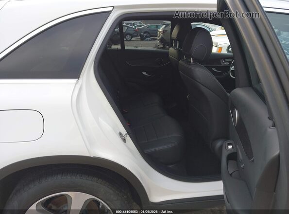W1N0G8EB6NV394840 2022 MERCEDES-BENZ GLC 300 Белый Вид наклейки с VIN-кодом