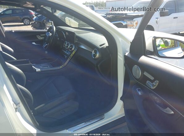 W1N0G8EB7LF852666 2020 MERCEDES-BENZ GLC 300 White Front interior view