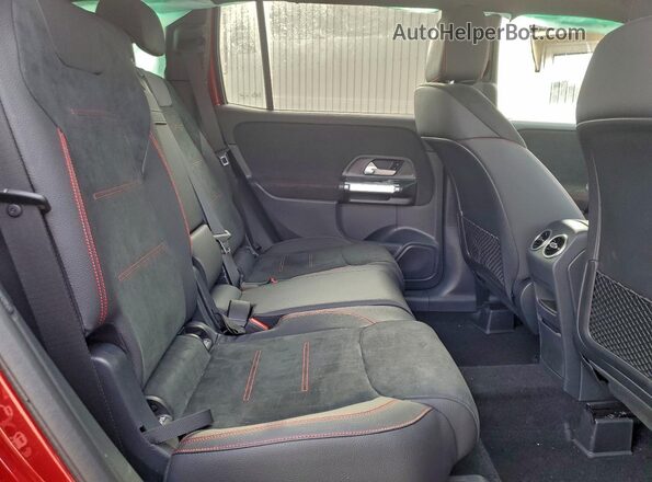 W1N4M4HB0SW422555 2025 MERCEDES-BENZ GLB-CLASS Красный Вид задней части салона