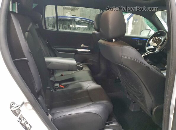 W1N4M4HB3SW409556 2025 MERCEDES-BENZ GLB-CLASS White Widok tylnych siedzeń