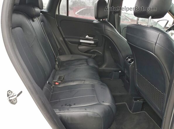 W1N4N4HB1MJ244331 2021 MERCEDES-BENZ GLA Белый Вид задней части салона