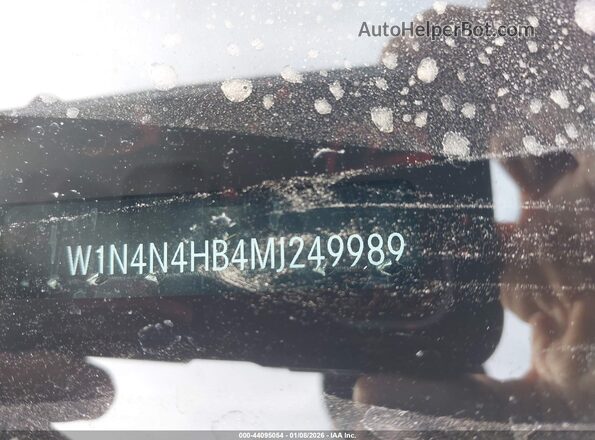W1N4N4HB4MJ249989 2021 MERCEDES-BENZ GLA 250 Black Widok komory silnika