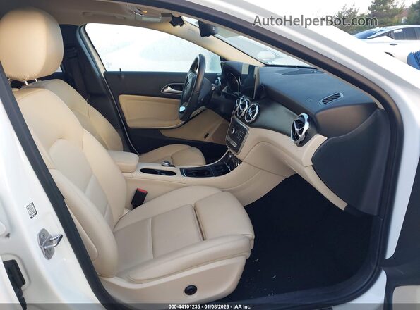 W1NTG4EB2LU040256 2020 MERCEDES-BENZ GLA 250 White Front interior view
