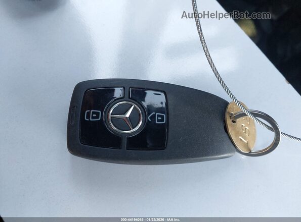 W1W4KBHY5ST232570 2025 MERCEDES-BENZ SPRINTER White Vista del salpicadero