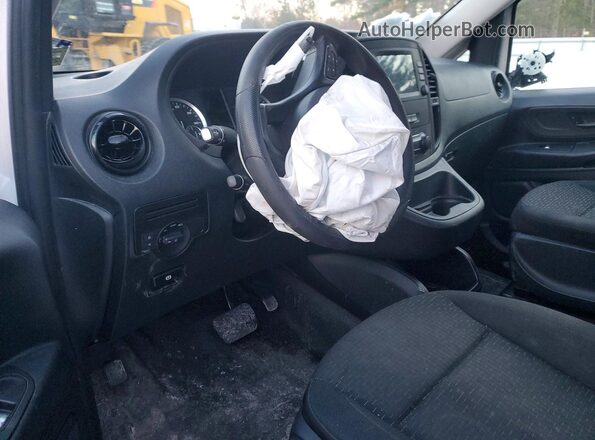 W1YV0BEY2P4339681 2023 MERCEDES-BENZ METRIS White Widok deski rozdzielczej