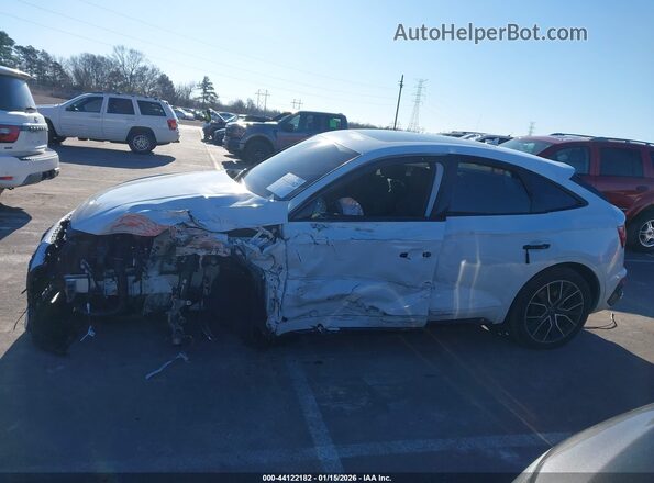 WA124AFY8R2117689 2024 AUDI SQ5 White Սալոնի 360 աստիճան տեսք