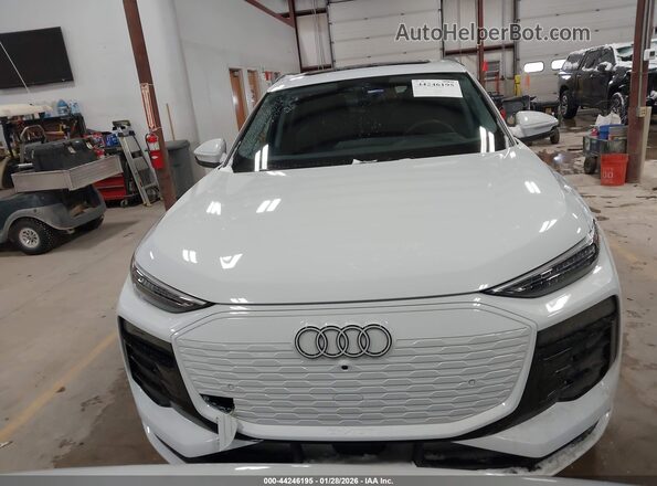 WA124BGF4SA056243 2025 AUDI Q6 E-TRON White Вид задньої частини салону