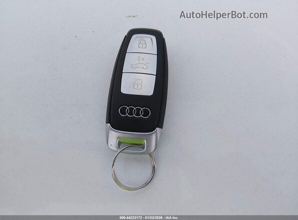 WA132BFZXNP016563 2022 AUDI Q4 Black Vista del salpicadero