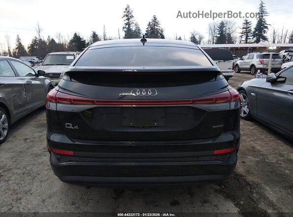 WA132BFZXNP016563 2022 AUDI Q4 Black 