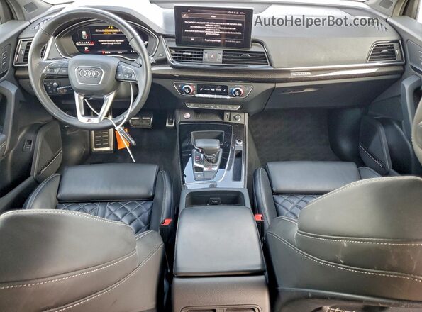 WA134BFY9P2124089 2023 AUDI SQ5 Серебряный Вид панели приборов