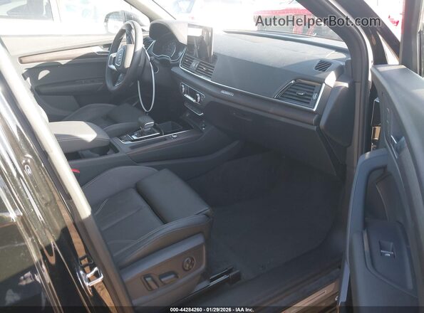 WA14AAFY8R2038475 2024 AUDI Q5 Black Widok wnętrza z przodu