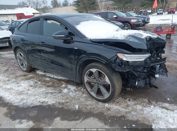 WA14UBFZ3RP074793 2024 AUDI Q4 Black Передня права чверть
