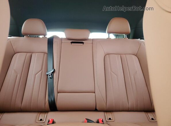 WA15AAGE4RB029068 2024 AUDI Q8 White Rear seats view