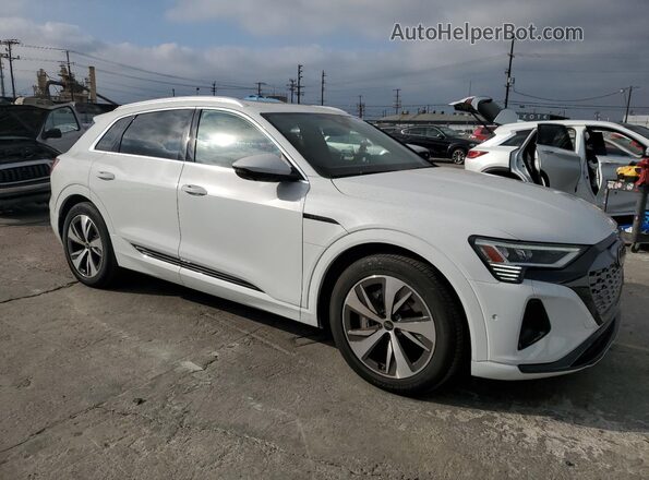 WA15AAGE4RB029068 2024 AUDI Q8 White Front right