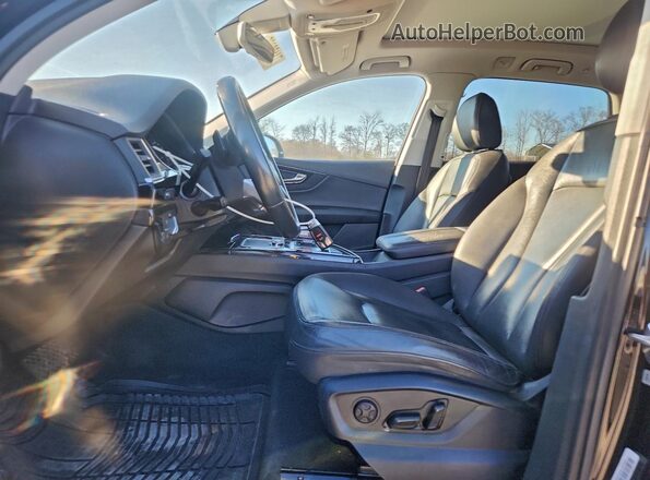 WA1AAAF72HD003363 2017 AUDI Q7 Черный Вид салона спереди