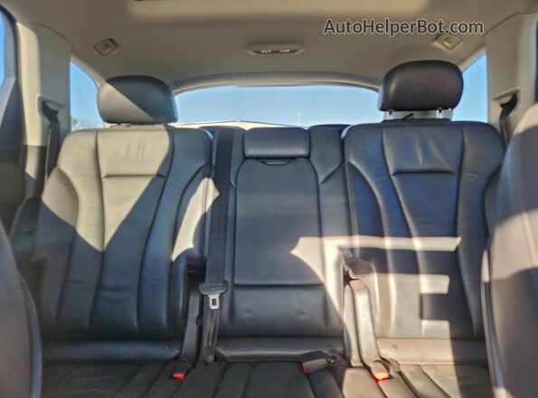 WA1AAAF72HD003363 2017 AUDI Q7 Черный Вид задних сидений