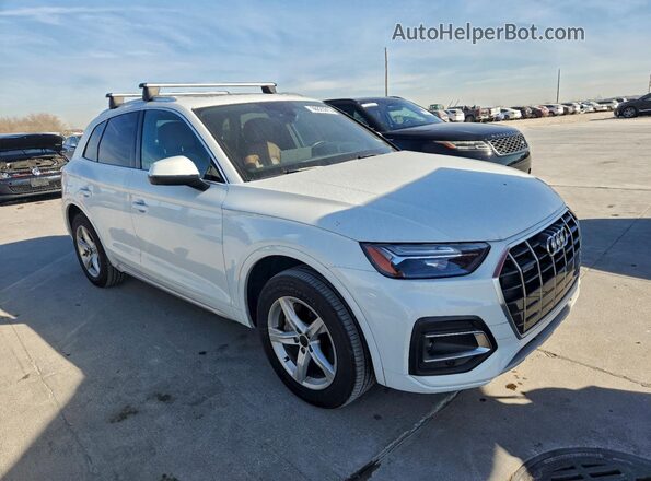 WA1AAAFY2M2016113 2021 AUDI Q5 White Front right
