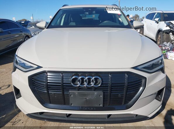 WA1AAAGE1MB018486 2021 AUDI E-TRON Серый Вид щитка приборов