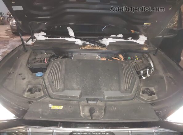 WA1AAAGE3PB004755 2023 AUDI E-TRON Black Հետևի տեսք