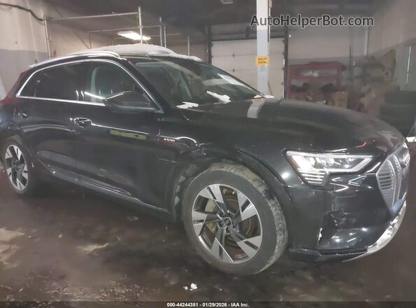 WA1AAAGE3PB004755 2023 AUDI E-TRON Black Դիմացի տեսք