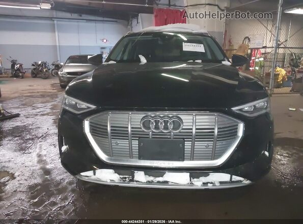 WA1AAAGE3PB004755 2023 AUDI E-TRON Black Սարքավորումների վահանակի տեսք