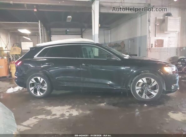 WA1AAAGE3PB004755 2023 AUDI E-TRON Black Սալոնի հետևի տեսք