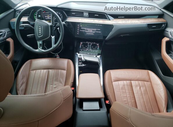 WA1AAAGE4NB006866 2022 AUDI E-TRON Black Vista del salpicadero