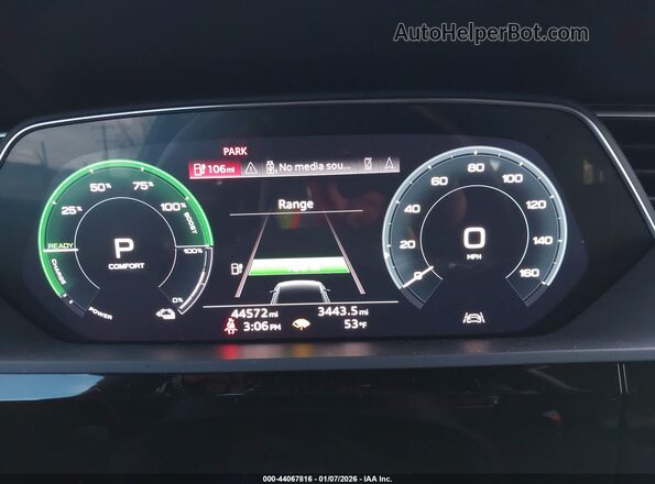 WA1AAAGE5MB014411 2021 AUDI E-TRON White უკანა სავარძლების ხედი