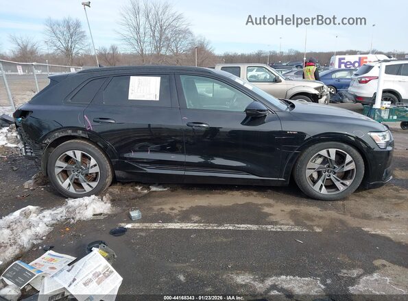 WA1AAAGE7MB009386 2021 AUDI E-TRON Black Вид ззаду