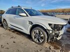 2021 Audi E-tron Premium Белый vin: WA1AAAGEXMB021399