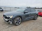 2022 Audi E-tron Premium Серый vin: WA1AAAGEXNB010419