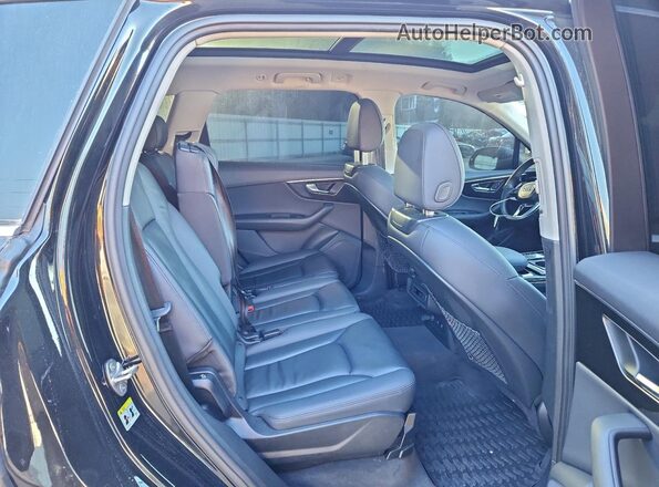 WA1ACBF75PD012461 2023 AUDI Q7 Black Widok tylnych siedzeń