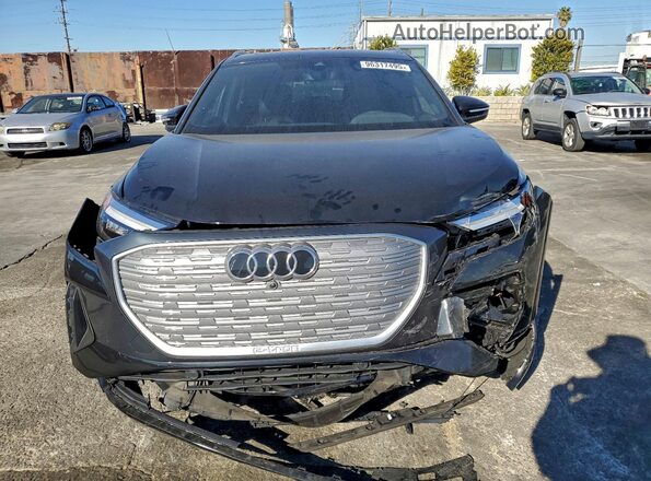 WA1ACBFZXPP048212 2023 AUDI Q4 Black Widok z przodu