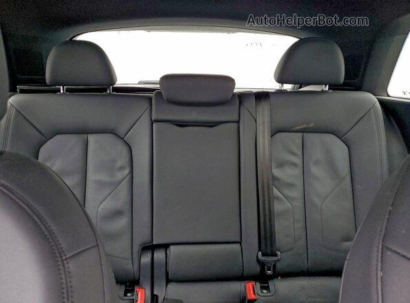 WA1AECF34K1075896 2019 AUDI Q3 Blue უკანა სავარძლების ხედი