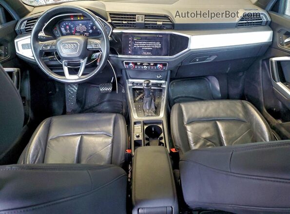 WA1AECF37K1077836 2019 AUDI Q3 Gray Dashboard view