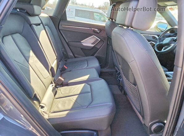 WA1AECF3XK1079774 2019 AUDI Q3 Серый Вид задней части салона