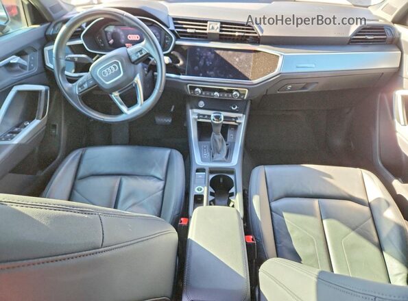 WA1AECF3XK1079774 2019 AUDI Q3 Серый Вид панели приборов