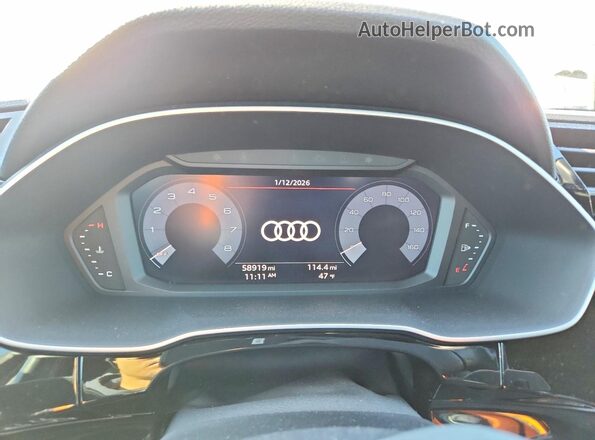 WA1AECF3XK1079774 2019 AUDI Q3 Серый Вид щитка приборов