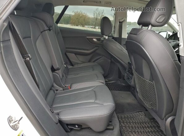 WA1AVBF16PD029923 2023 AUDI Q8 White უკანა სალონის ხედი