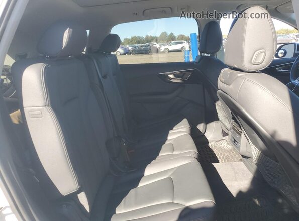 WA1AXBF79PD014637 2023 AUDI Q7 Белый Вид задней части салона