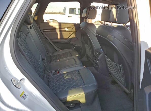WA1B4AFY1P2034778 2023 AUDI SQ5 Белый Вид задней части салона