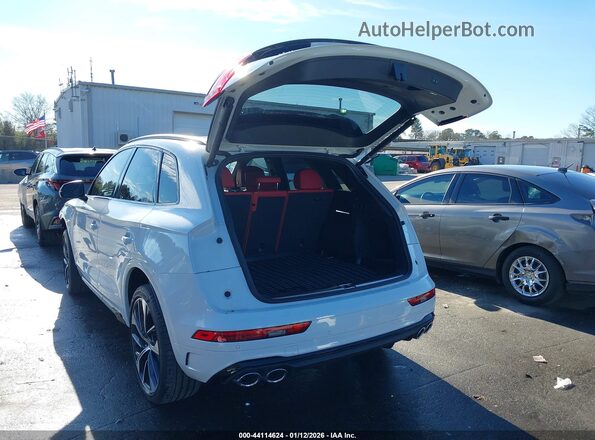 WA1B4AFY2R2042715 2024 AUDI SQ5 Белый Задняя левая четверть