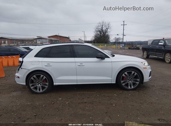 WA1B4AFY7L2025173 2020 AUDI SQ5 White Вид задньої частини салону