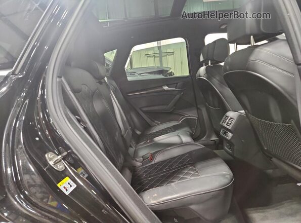 WA1B4AFY9R2102702 2024 AUDI SQ5 Черный Вид задней части салона