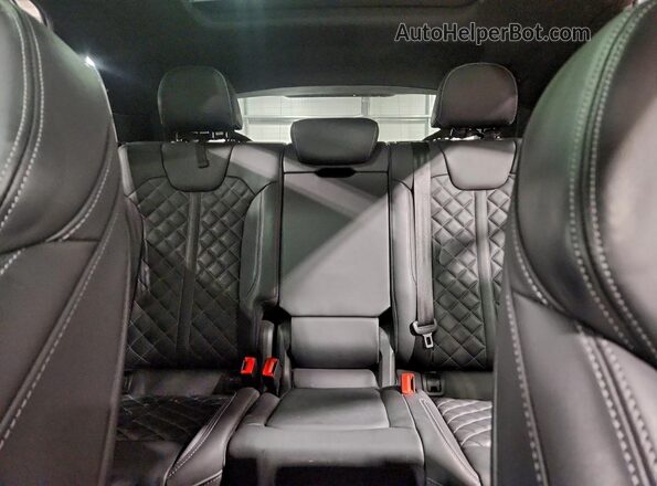 WA1B4AFY9R2102702 2024 AUDI SQ5 Черный Вид задних сидений
